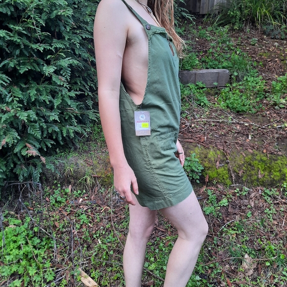 Green Summer Jumper - Picture 2 of 5